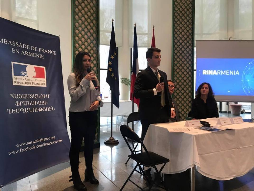 Hayk Mnatsakanyan lors de la présentation de RINArmenia, à l'Ambassade de France en Arménie