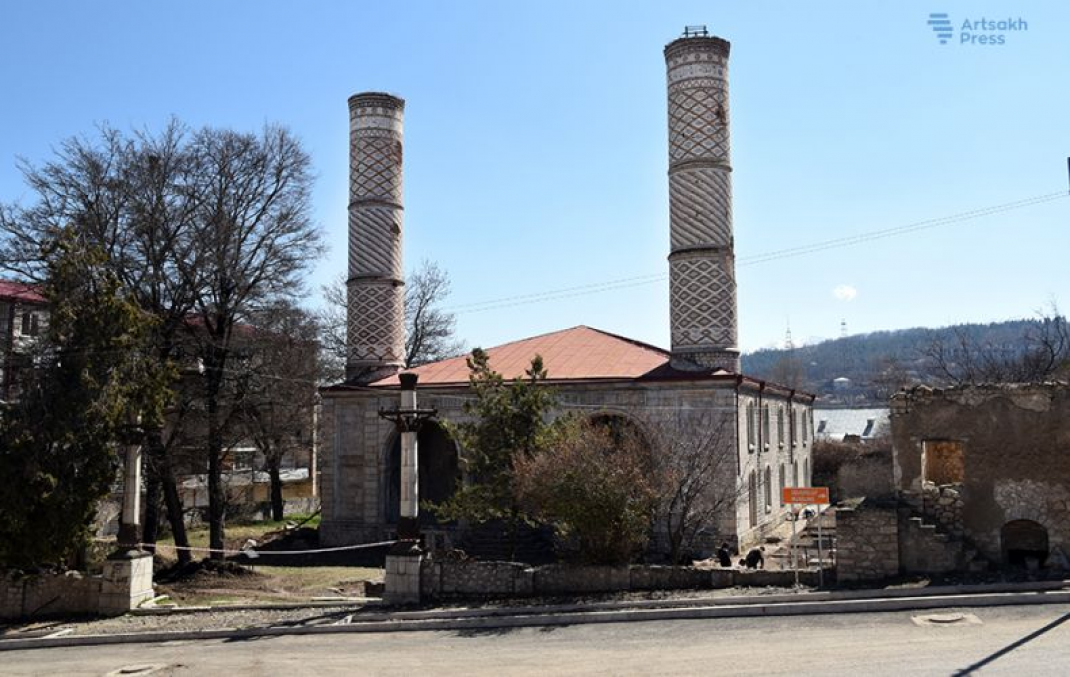 La mosquée persane Gohar Agha à Chouchi