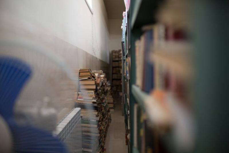 Les bibliothèques de la bibliothèque régionale d’Armavir ont commencé à empiler une partie de leurs 114 427 volumes contre les murs, où ils sont inaccessibles aux clients.