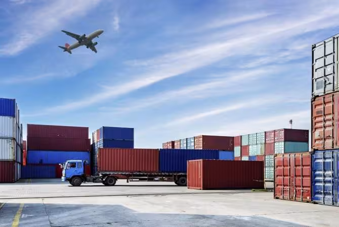 Le commerce extérieur de l'Arménie a diminué de plus de 40 % entre janvier et août
			2025