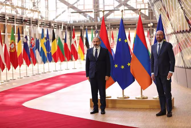 Le Président du Conseil européen appelle l'Arménie et l'Azerbaïdjan à reprendre les négociations