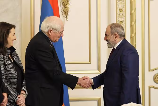 Pashinyan a reçu la délégation dirigée par le président du House Democracy Partnership (HDP)