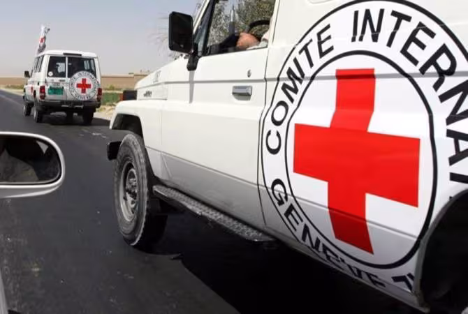 Le CICR transfère 14 patients du Haut-Karabakh sous blocus vers l'Arménie