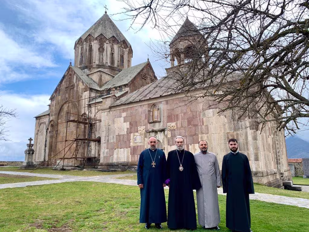 Le primat du diocèse d'Artsakh et l'archevêque Pargev ont visité le monastère de Gandzasar