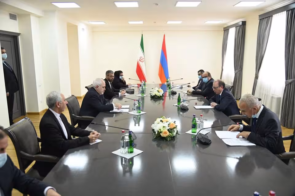 Réunion entre deux ministres des Affaires étrangères, arménien et iranien