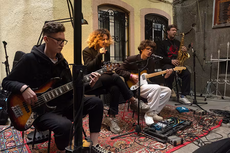 10 000 dollars de la part de musiciens pour l'Artsakh et l'Ukraine