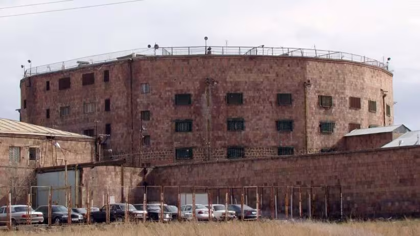 Le gouvernement arménien décide de fermer deux prisons