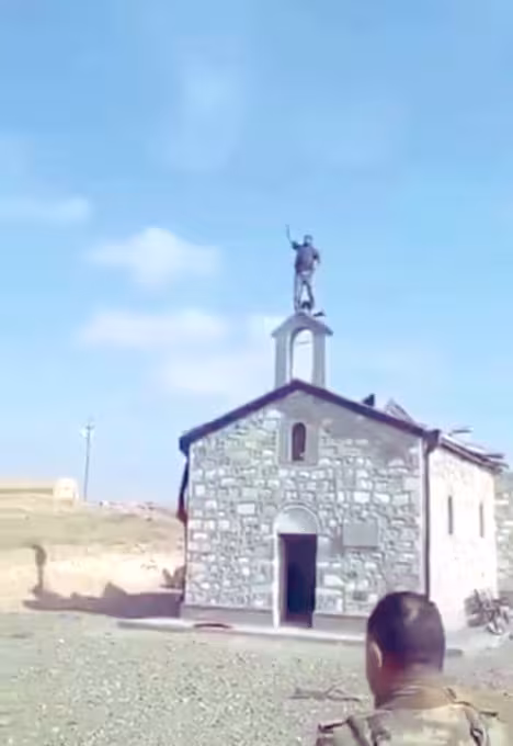 Une autre église arménienne détruite par les Azerbaïdjanais 