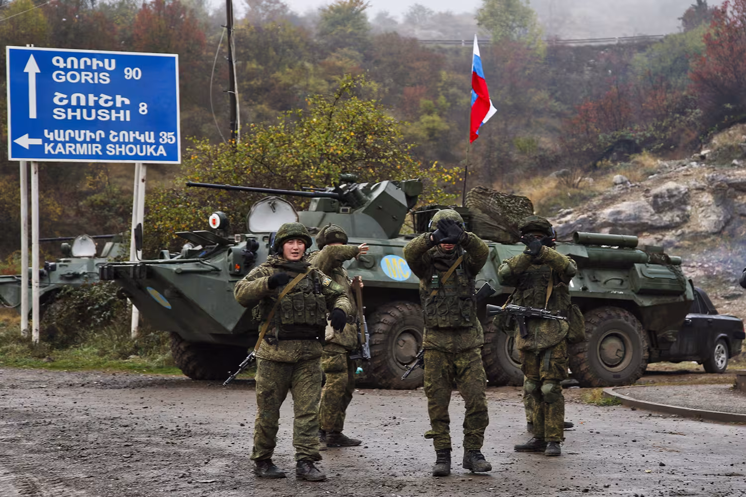 Les soldats de la paix russes font obstacle aux forces spéciales azerbaïdjanaises