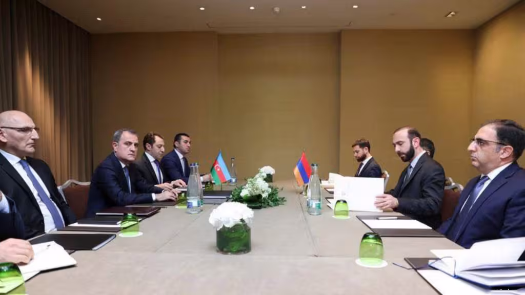 Mirzoyan et Bayramow negocient la paix à Genève