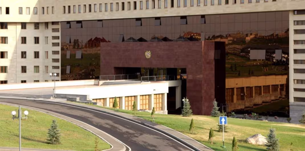 Le ministère arménien de la Défense a démenti les informations erronées diffusées par
			l'Azerbaïdjan.