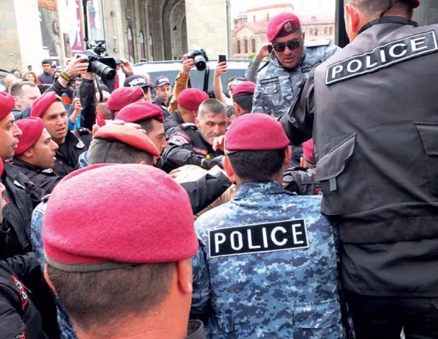 Reporters sans Frontières dénonce les violences policières en Armenie
